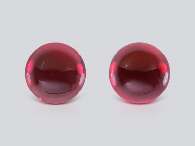Pair of rhodolite garnets cabochon cut 3.85 carats, Madagascar photo