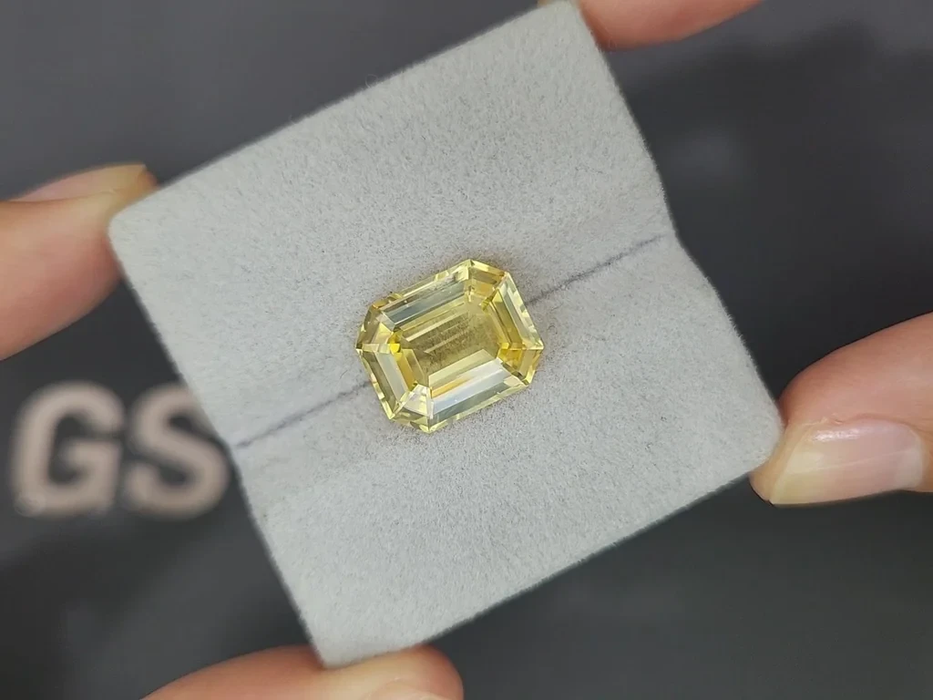 Saphir jaune vif non chauffé de 9,01 carats, taille octogonale, Sri Lanka Image №4