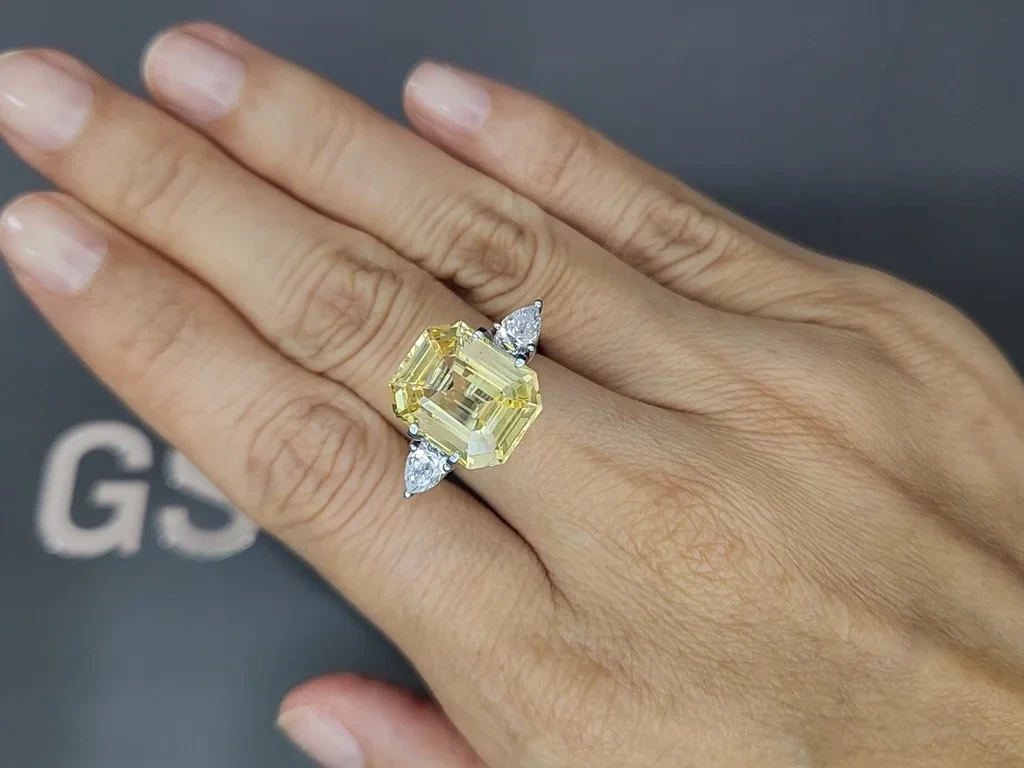 Saphir jaune vif non chauffé de 9,01 carats, taille octogonale, Sri Lanka Image №5