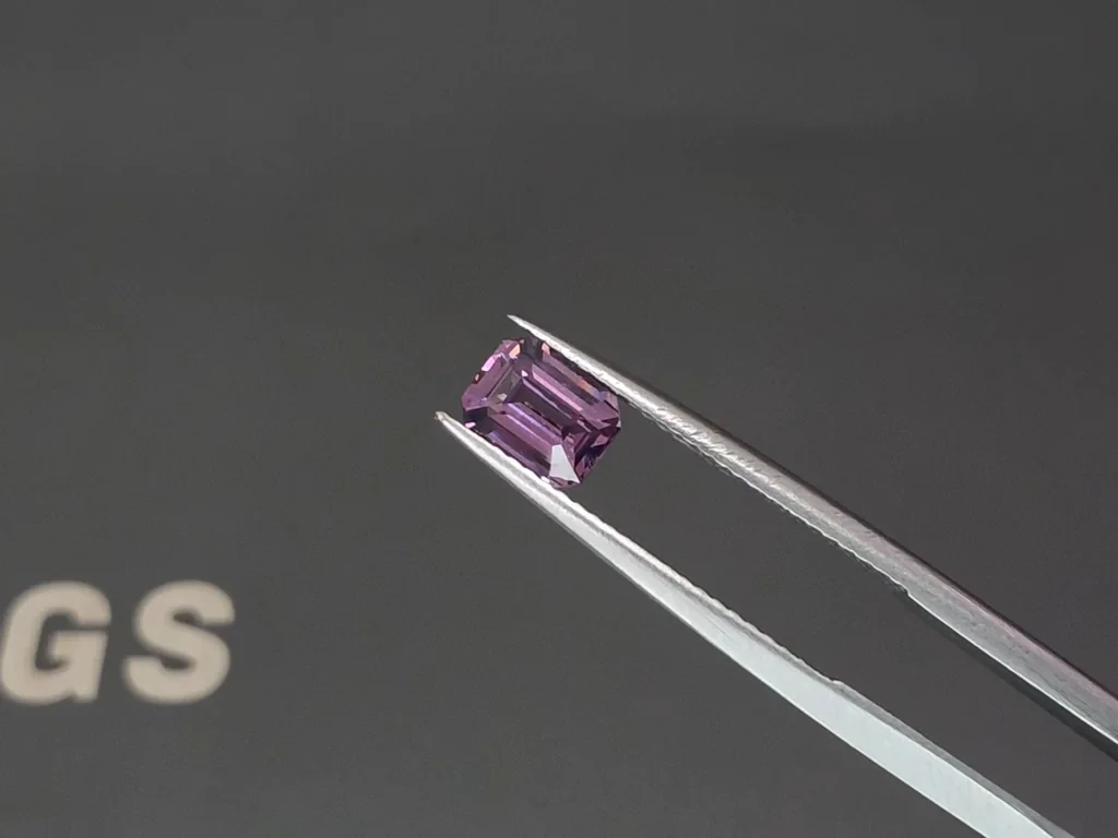 Violett-rosa spinel Mahenge, achthoekig geslepen, 1,08 karaat, Tanzania Image №3