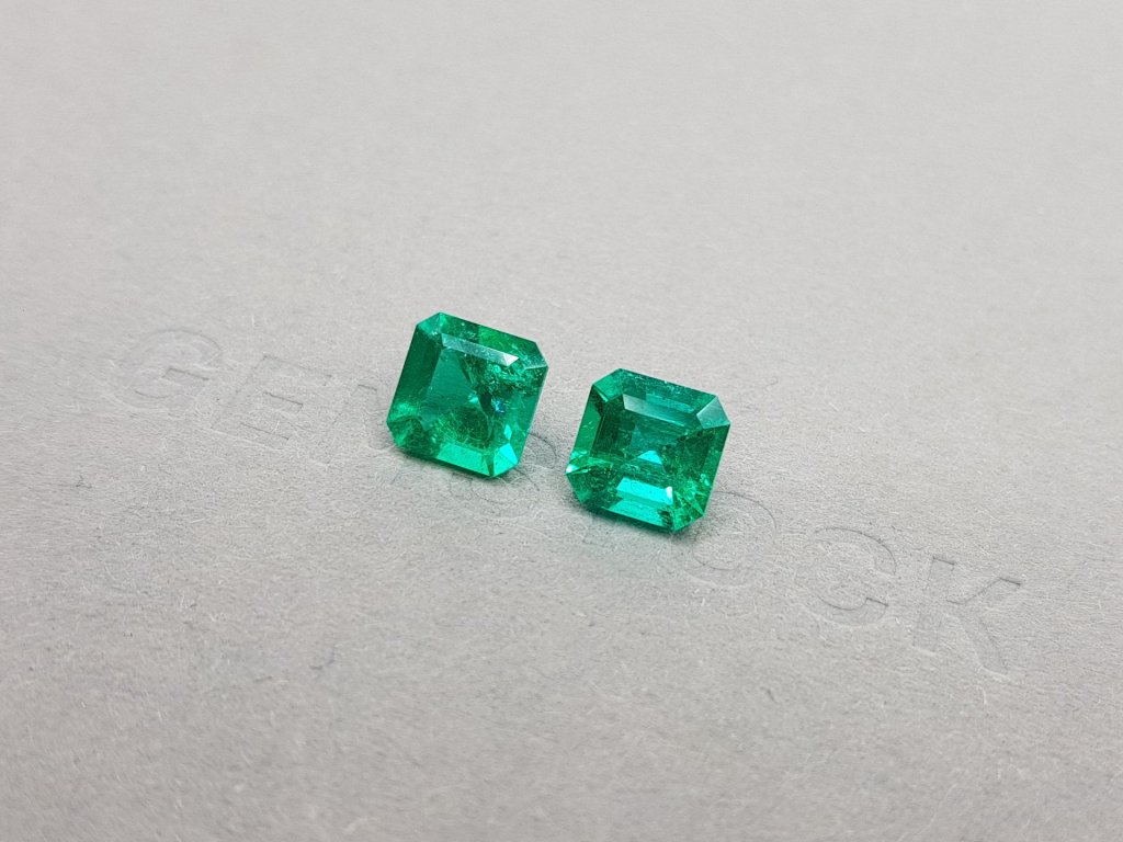 Pair of vibrant Muzo Green emeralds octagon cut 3.55 ct, Colombia Image №3