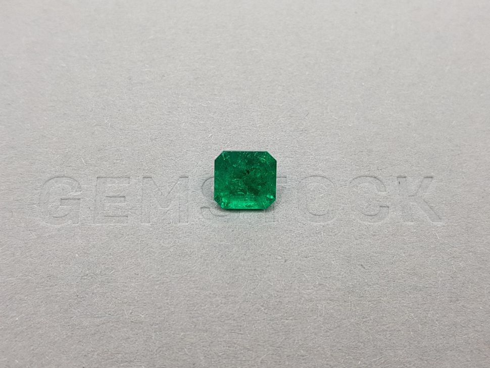 Vivid Green emerald from Colombia octagon cut 1.60 ct Image №1