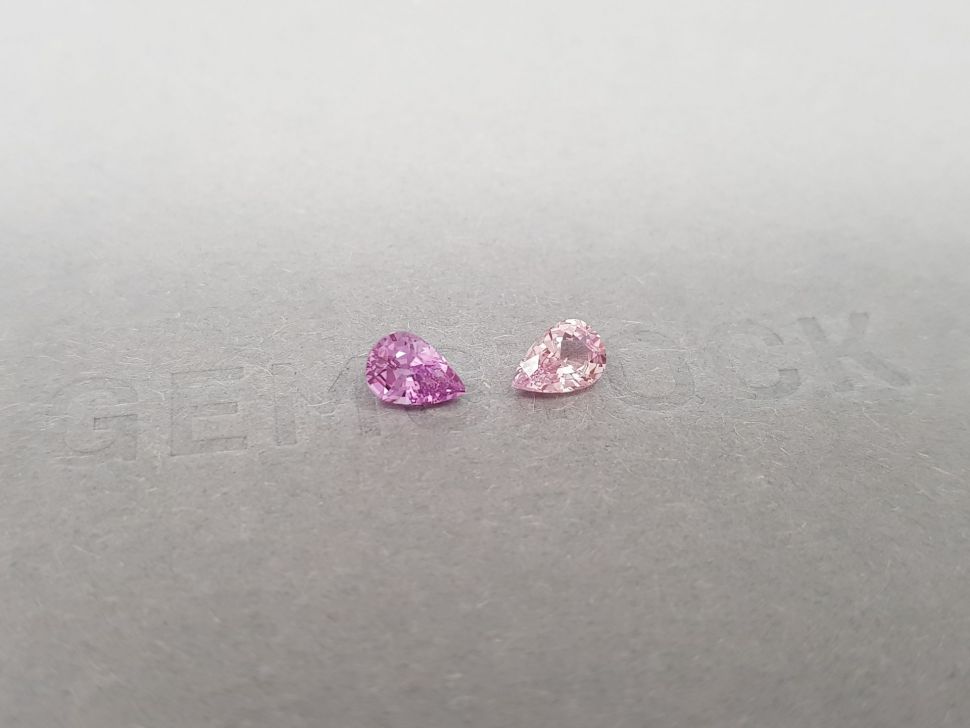 Contrasting pair of untreated pear cut sapphires 1.15 ct Image №2