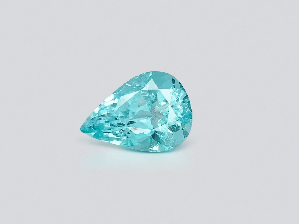 Tourmaline Paraiba taille poire bleu fluo 3,89 carats du Mozambique Image №1