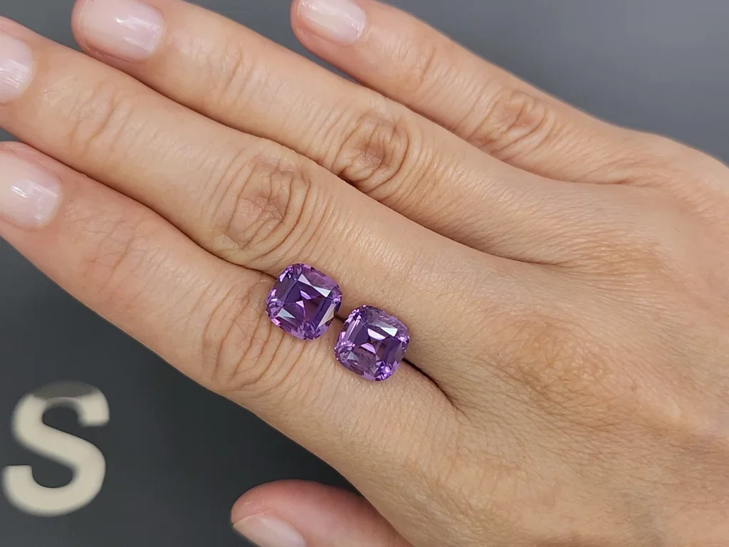 Pair of Cushion Cut Amethysts 5.75 Carats, Brazil  Image №2