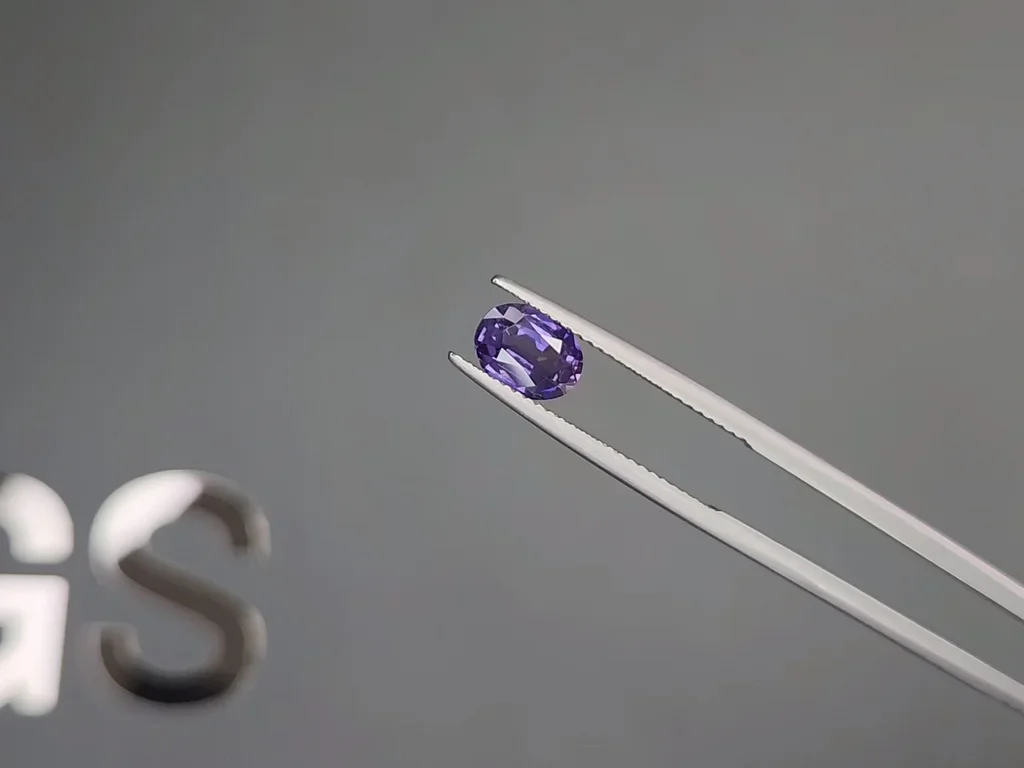 Lila saphir im ovalschliff 1,55 karat, Sri Lanka Image №3