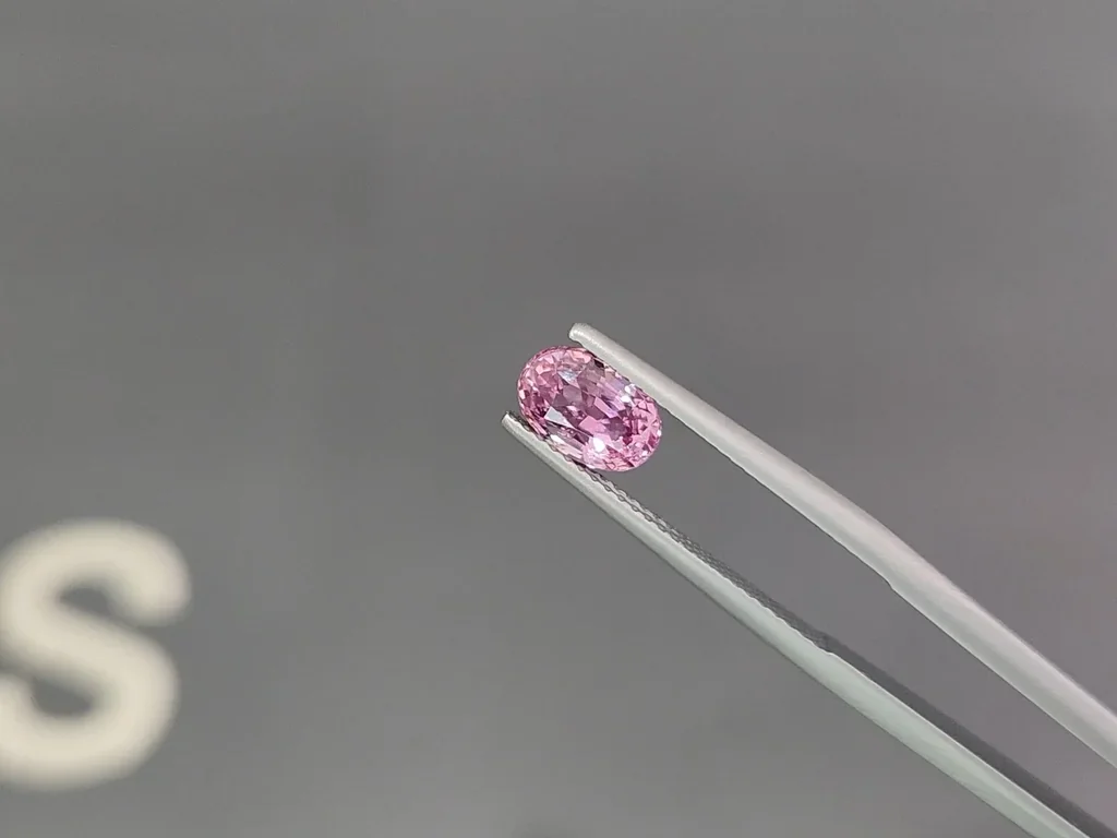 Pink sapphire oval cut 1.65 carats, Madagascar Image №3