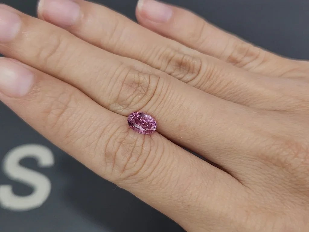 Pink sapphire oval cut 1.65 carats, Madagascar Image №2