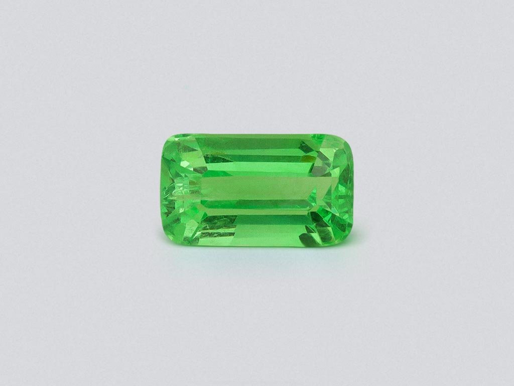 Granate tsavorita verde vivo de talla cojín de 2,05 carats, Tanzania  Image №1