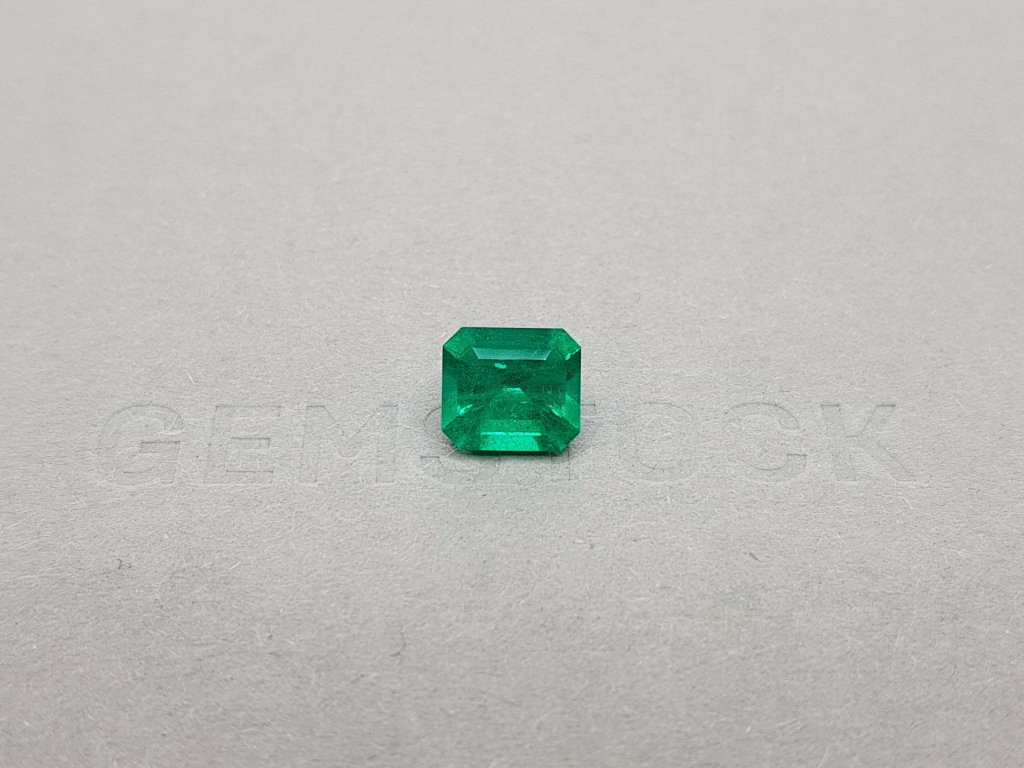 Colombian "Muzo Green" emerald octagon cut 2.19 ct Image №1