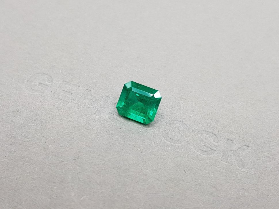 Colombian "Muzo Green" emerald octagon cut 2.19 ct Image №3