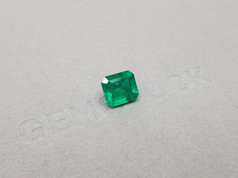 Colombian "Muzo Green" emerald octagon cut 2.19 ct Image №2