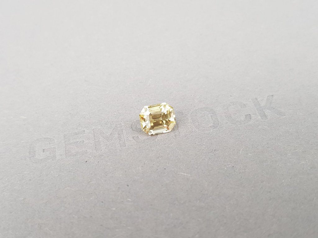 Unheated octagon shape yellow sapphire 1.61 ct, Sri Lanka Image №2