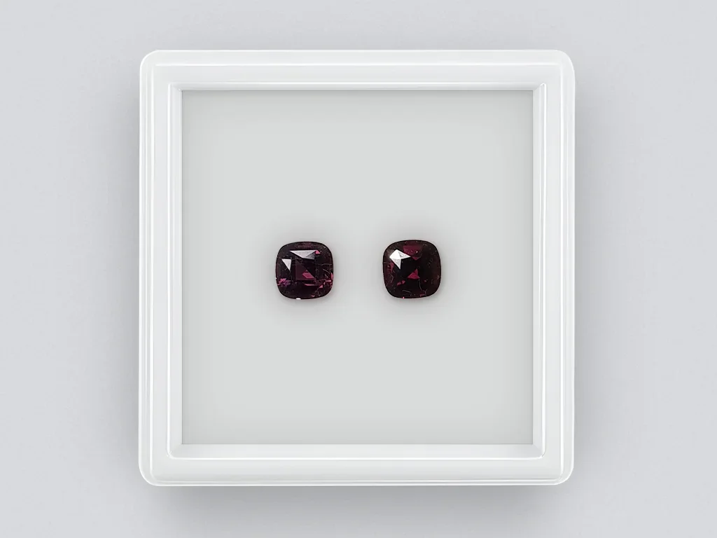 Paire de spinelles rouges birmans taille coussin 1,72 carats Image №1