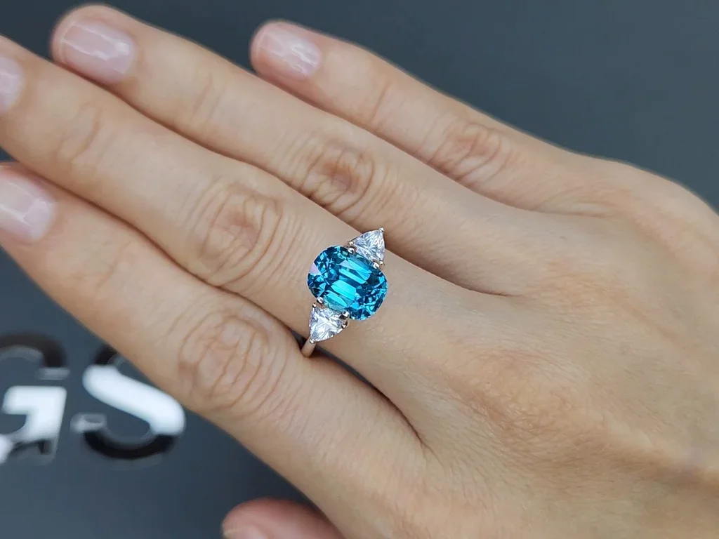 Cushion-cut blue zircon 5.46 carats, Cambodia  Image №5