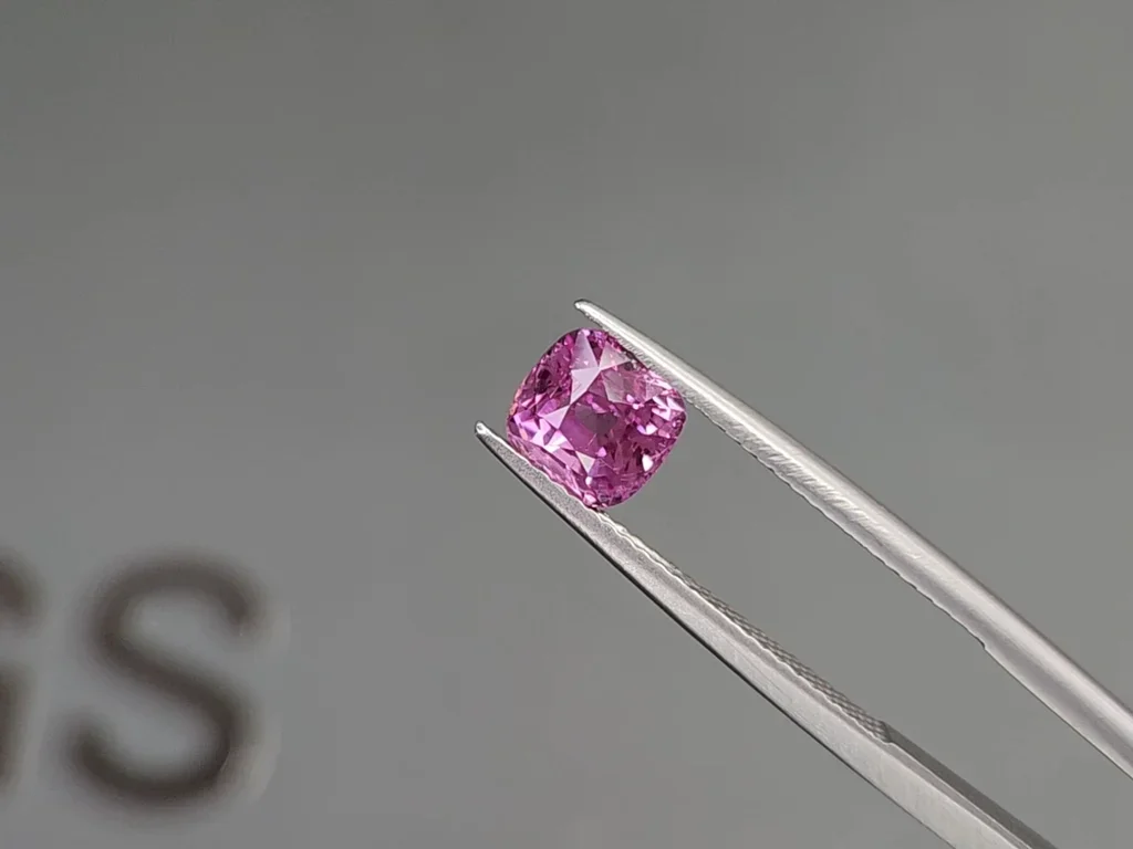 Unheated cushion cut purple sapphire 2.06 carats, Sri Lanka Image №3