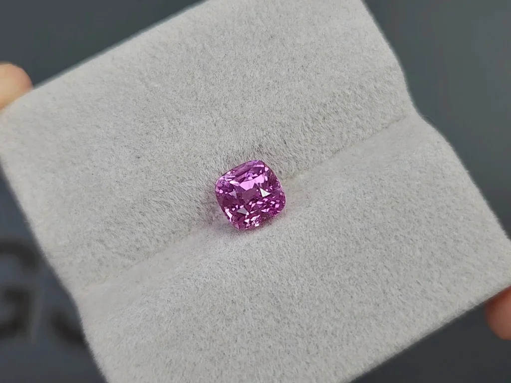 Unheated cushion cut purple sapphire 2.06 carats, Sri Lanka Image №4