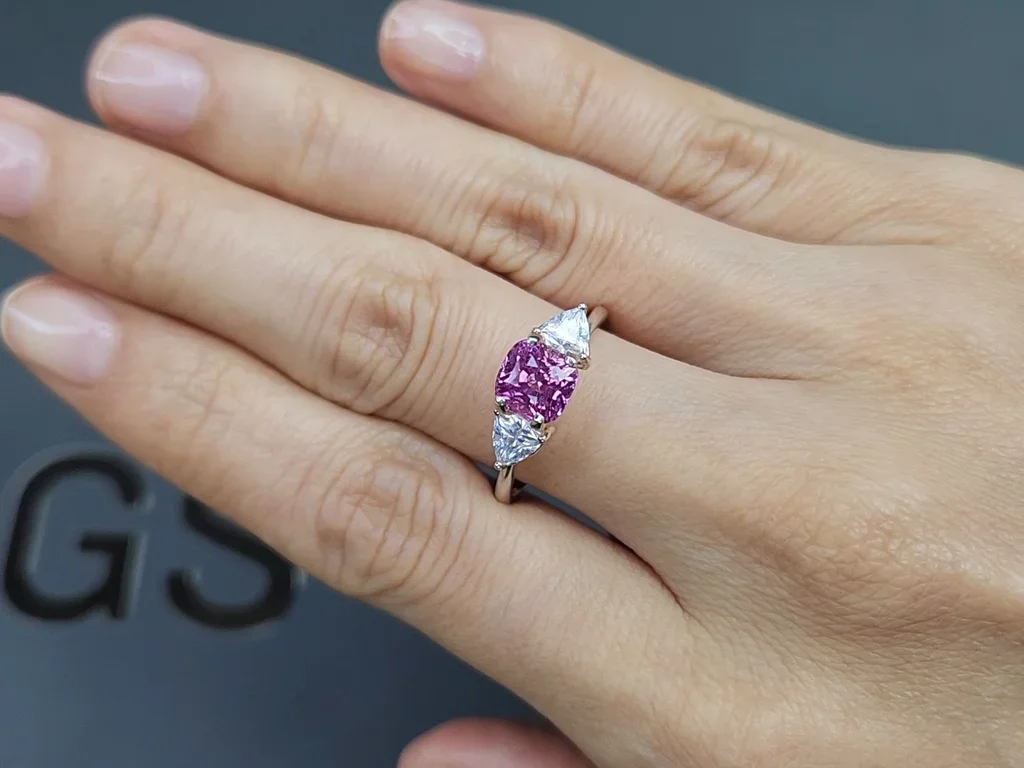 Unheated cushion cut purple sapphire 2.06 carats, Sri Lanka Image №5