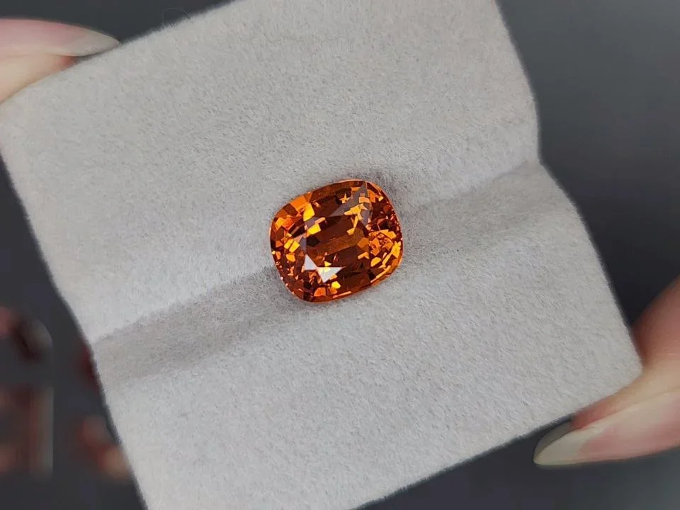 Granate espesartina Fanta color talla cojín 5,73 quilates, África Image №4