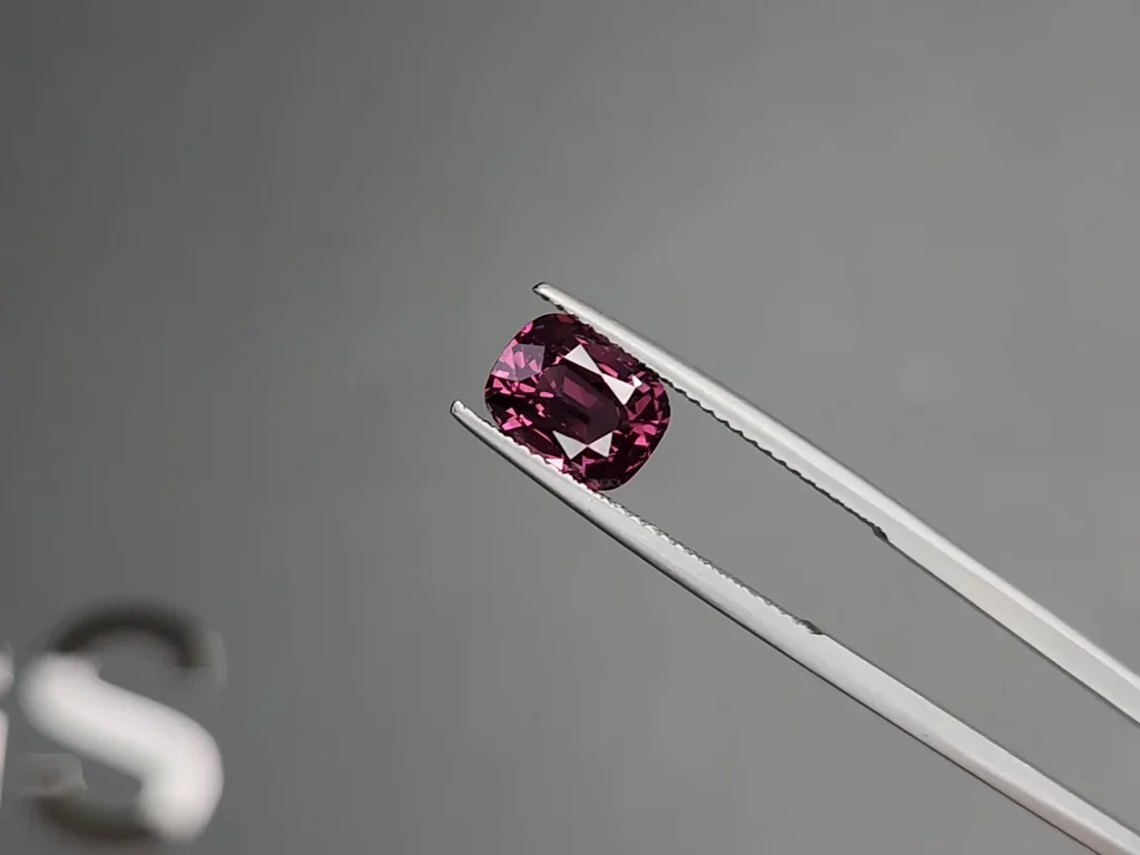 Spinelle violet taille coussin de 2,59 carats, Tanzanie Image №3