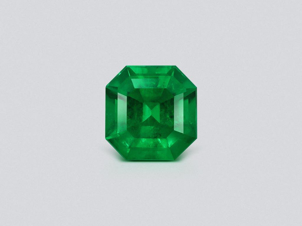 Émeraude vert vif taille asscher 7,03 carats, Colombie Image №1