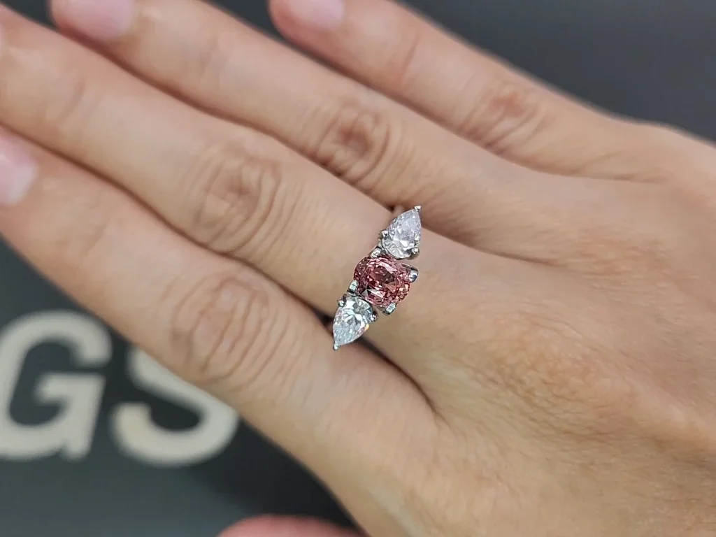 Padparadscha sapphire oval cut 1.01 carat, Sri Lanka Image №5