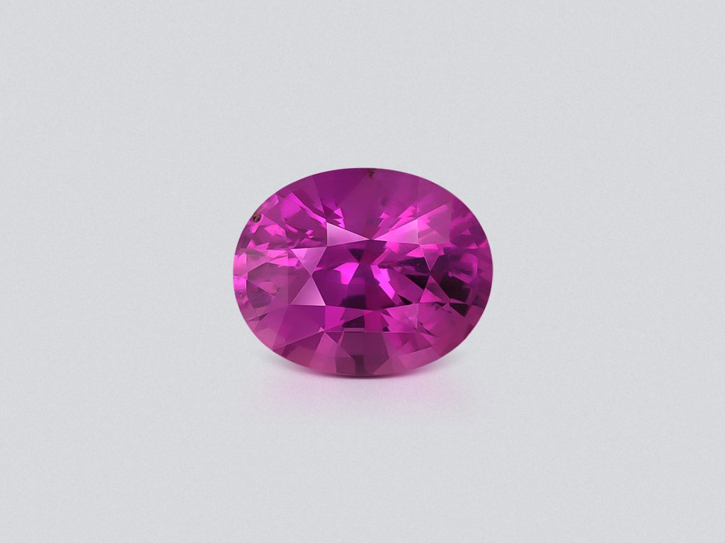 Zafiro rosa intenso de talla ovalada de 1,16 carats, Madagascar Image №1