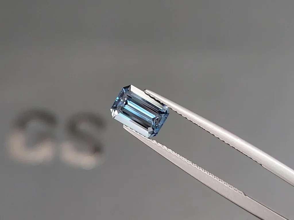 Aguamarina de Santa María de talla octogonal de 1,20 quilates, Madagascar Image №3