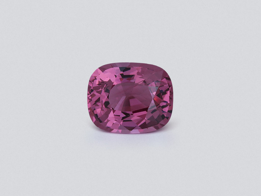Espinela púrpura de talla cojín de 2,64 quilates, Vietnam Image №1