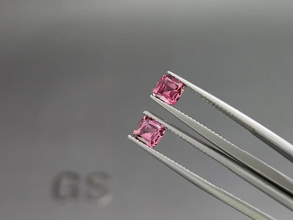 Satz rhodolith-granat im kissenschliff 2,72 karat  Madagaskar Image №3