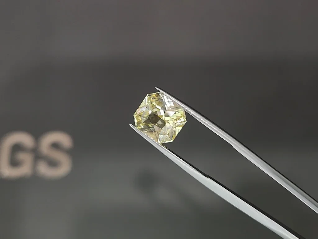 Lot #10. Unheated yellow sapphire in radiant cut  6.02 carats, Sri Lanka Image №3