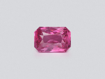 Spinell leuchtend rosa Mahenge radiantschliff 1,08 carats , Tansania  photo