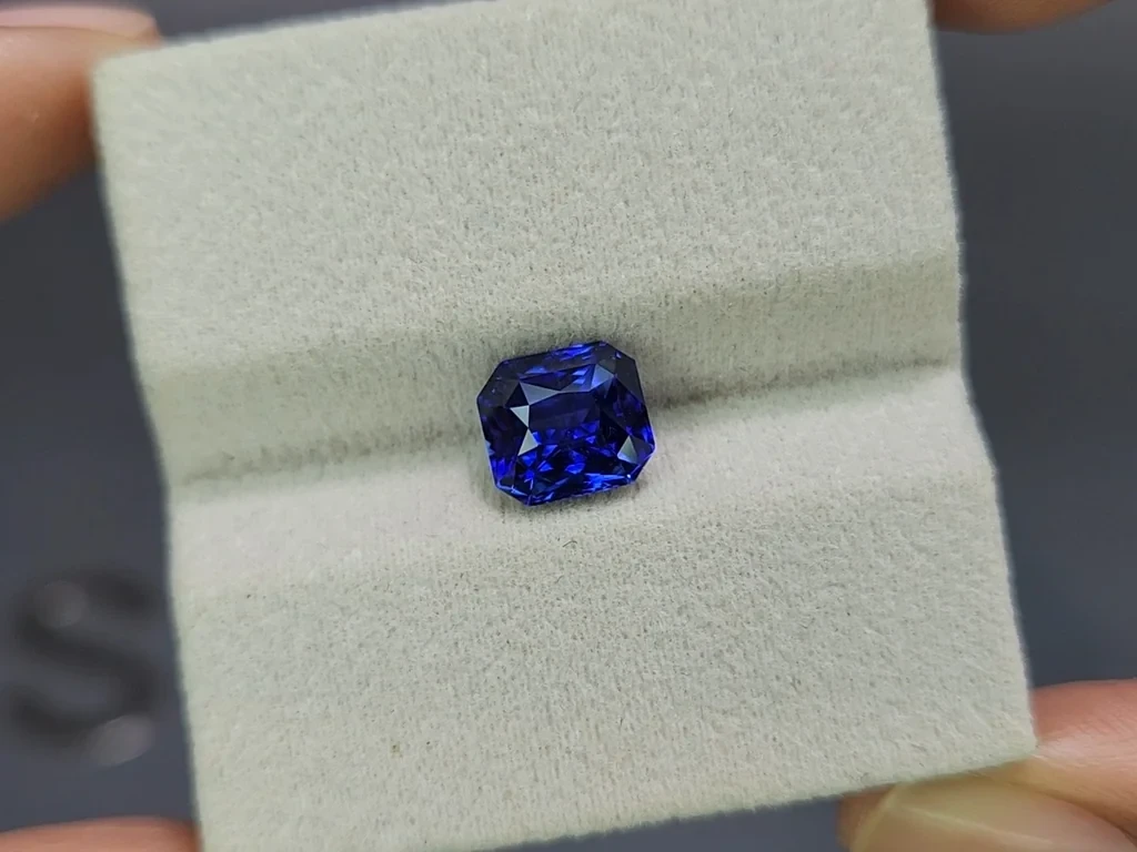 Blauer saphir im radiant-schliff 3,05 karat, Sri Lanka Image №4