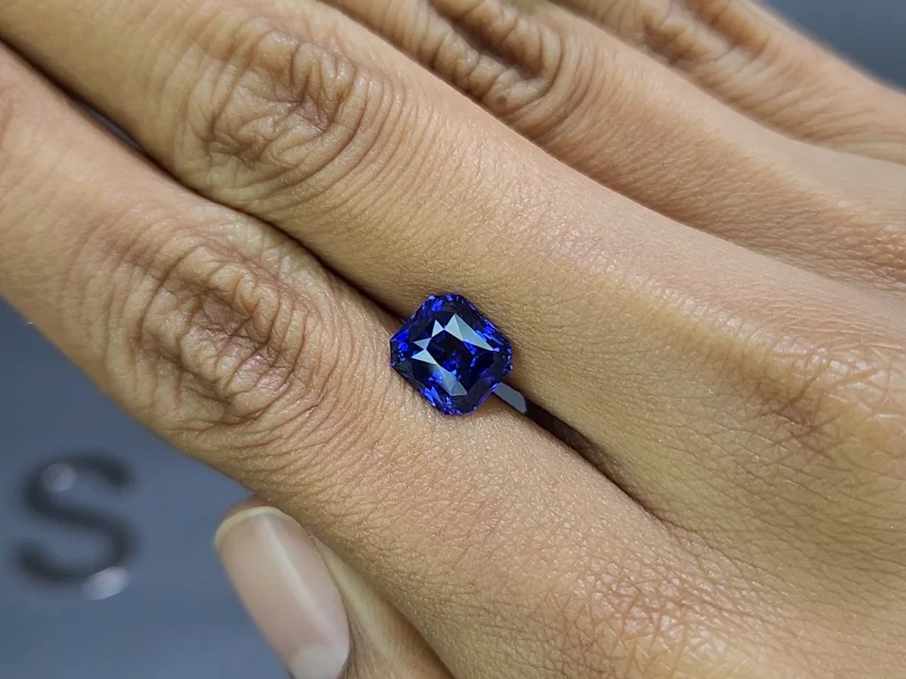 Blauer saphir im radiant-schliff 3,05 karat, Sri Lanka Image №2