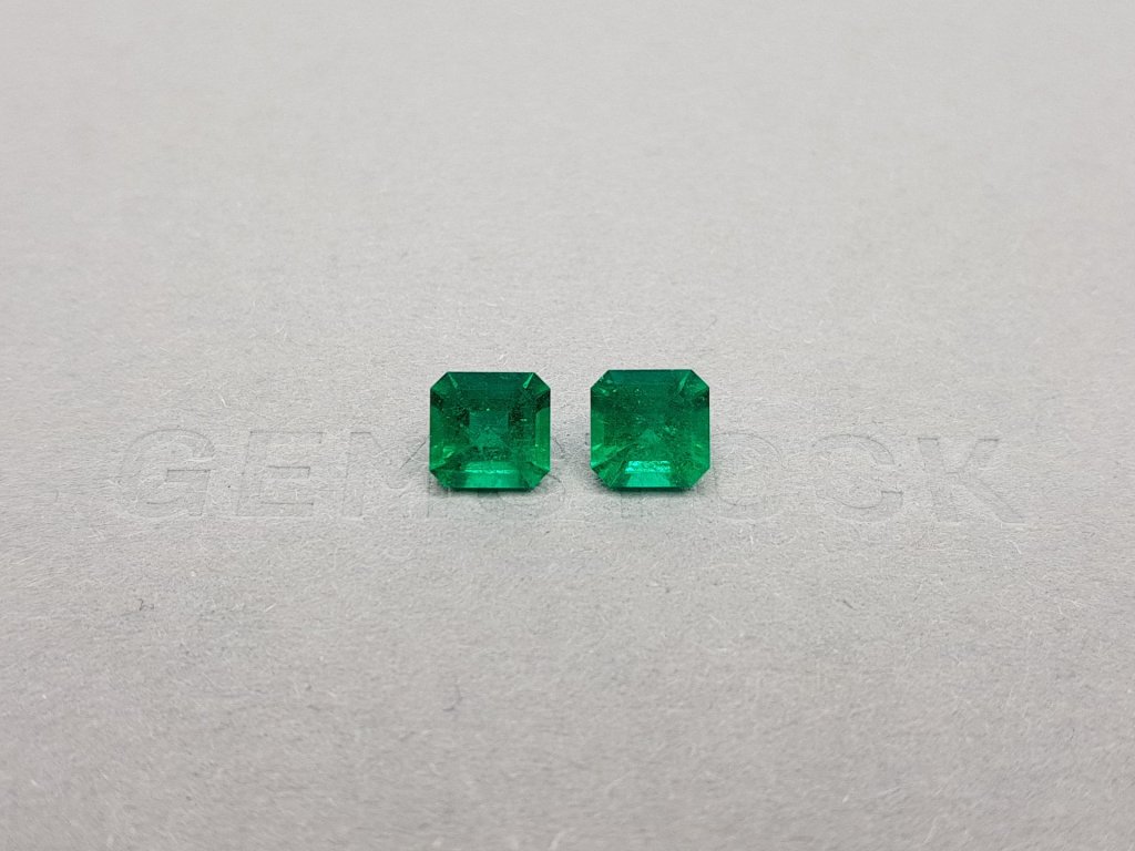 Pair of Colombian Muzo Green emeralds 2.38 ct Image №1