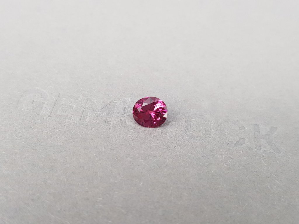Vivid pink oval cut umbalite garnet 0.99 ct, Tanzania Image №3