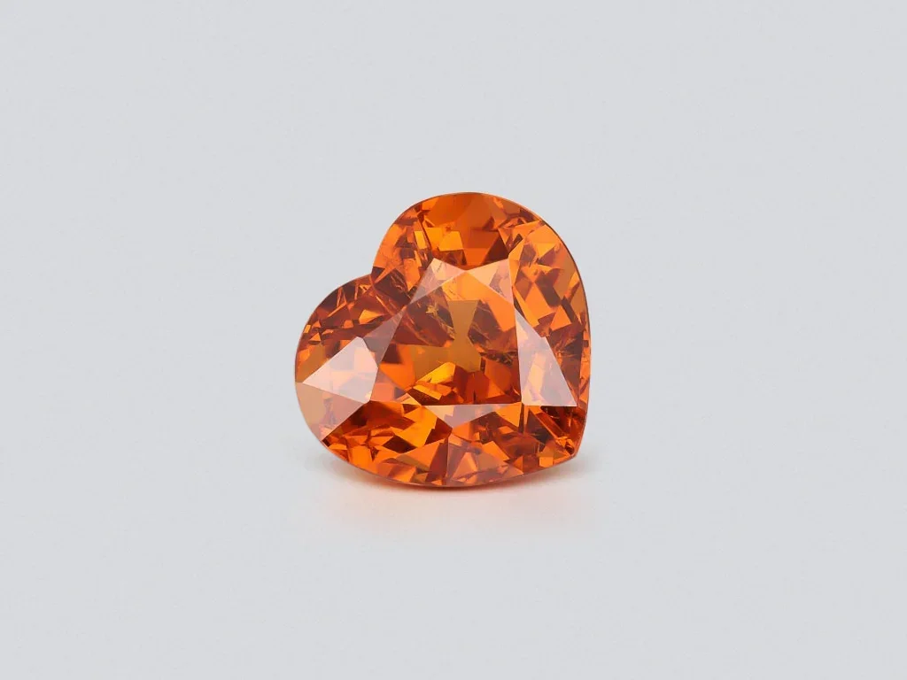 Coeur spessartine brillant taillé 2,15 carats, Afrique Image №1