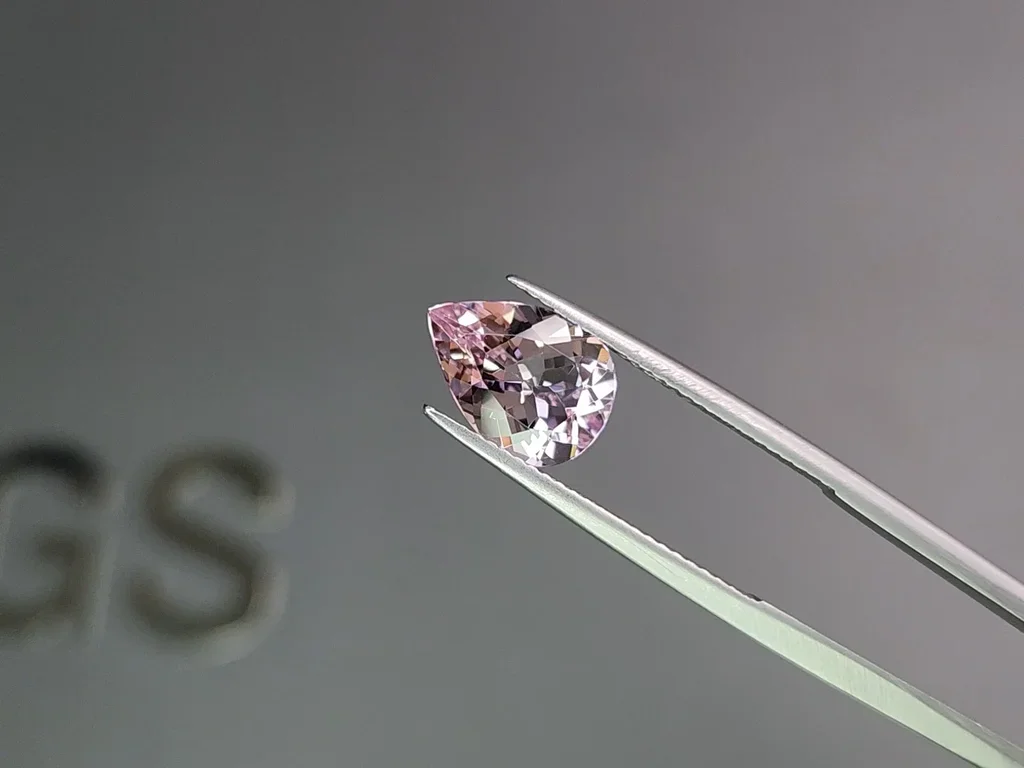 Morganite rose taille poire 2,46 carats Image №3