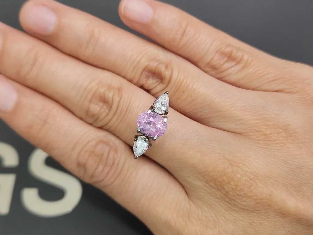 Zafiro rosa bebé de talla ovalada sin calentar de 2,08 carats, Sri Lanka Image №5