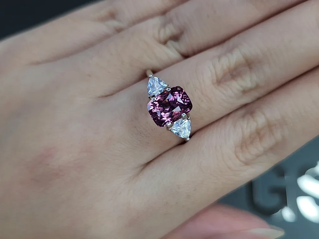 Spinelle violet taille coussin de 3,07 carats, Tanzanie Image №5