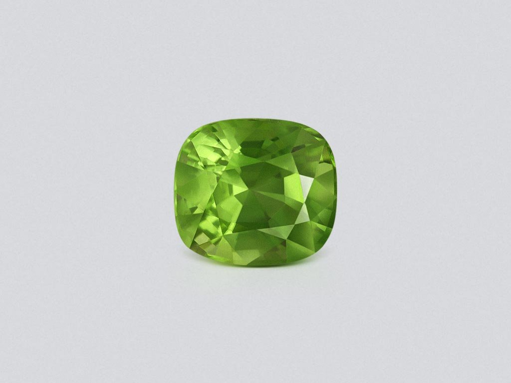 Peridoto de talla cojín de 3,22 carats, de Birmania Image №1