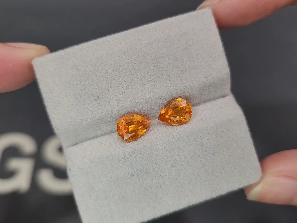 Par de espesartinas talla pera de 2,89 carats, Tanzania Image №4