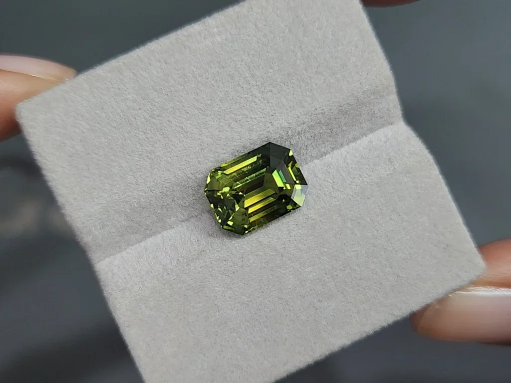 Green sapphire octagon cut 5.55 carats, Sri Lanka Image №4