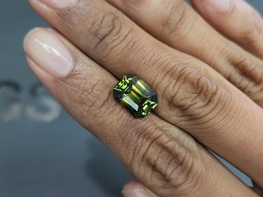 Green sapphire octagon cut 5.55 carats, Sri Lanka Image №2