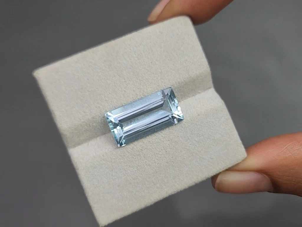 Aguamarina talla baguette de 6,83 quilates, Madagascar Image №4