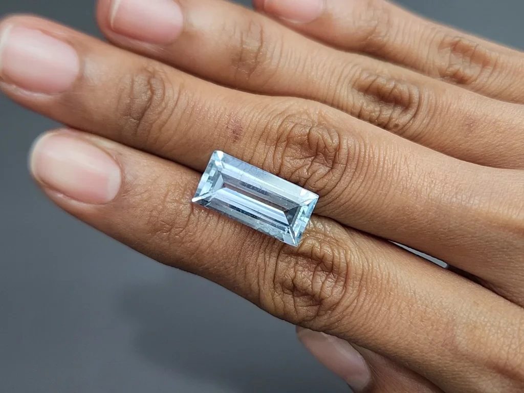 Aguamarina talla baguette de 6,83 quilates, Madagascar Image №2