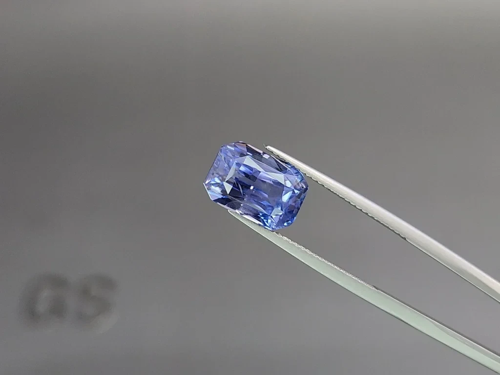 Unheated Intense Blue sapphire in radiant cut 8.05 carats  Sri Lanka Image №3