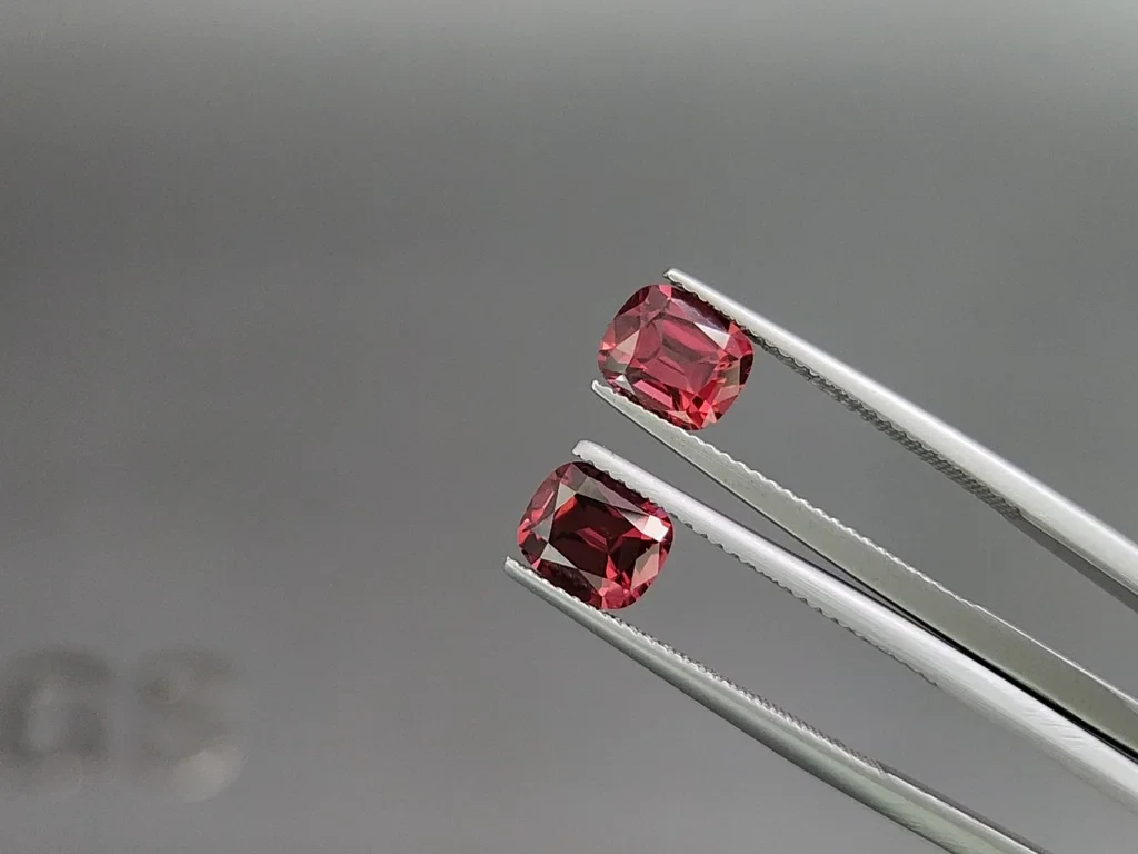 Satz rhodolith-granat  im kissenschliff 5,84 karat,  Madagaskar Image №2