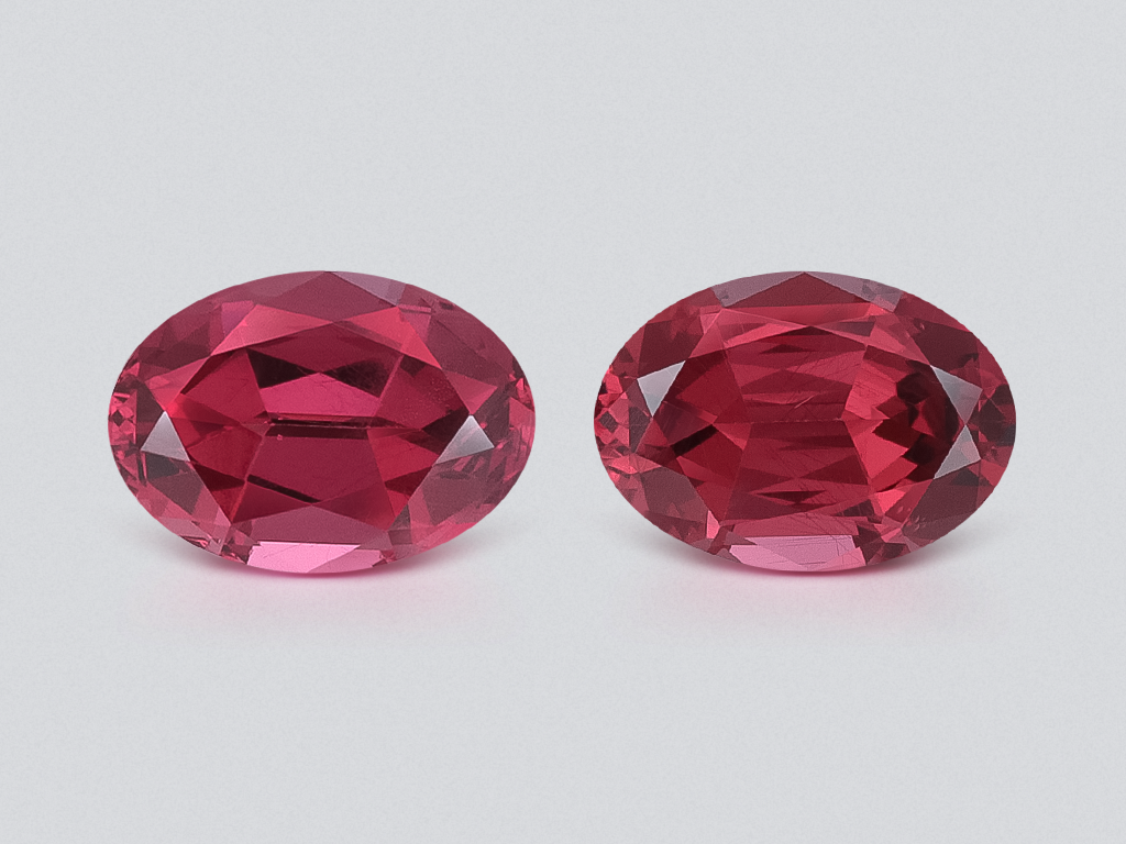 Paire de grenats rhodolites de taille ovale, 1,96 carat, Madagascar Image №1