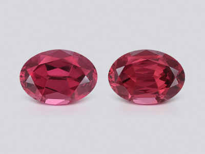 Paire de grenats rhodolites de taille ovale, 1,96 carat, Madagascar photo